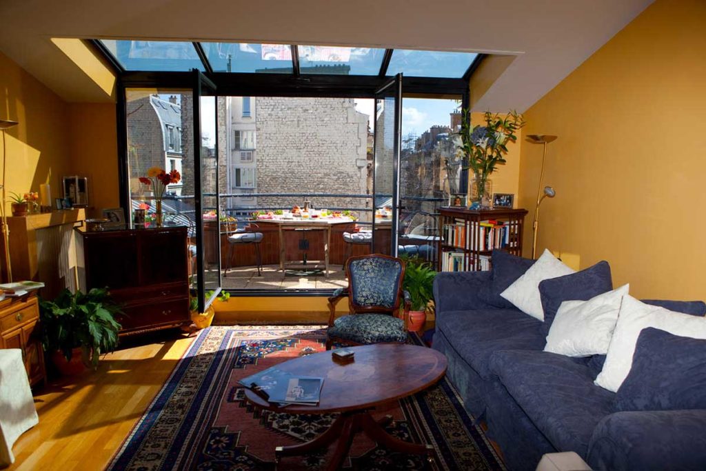 Paris Bed & Breakfast for 2 52 Clichy