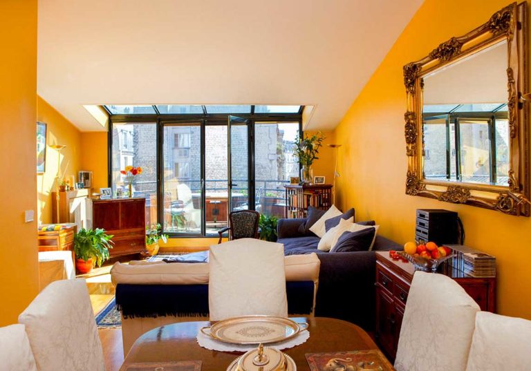 Paris Bed & Breakfast for 2 52 Clichy